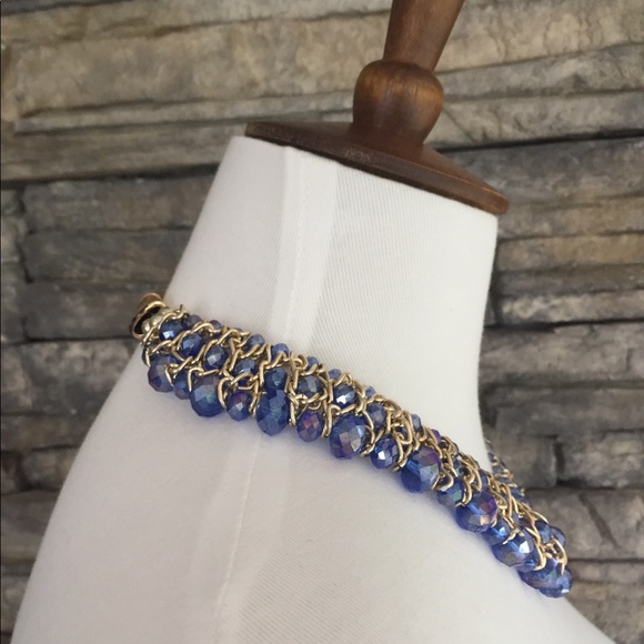Blue beaded bib statement necklace - Picture 4 of 4